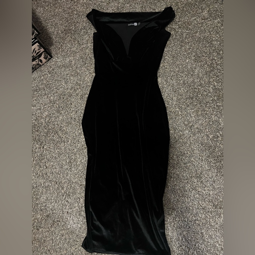 Boohoo black velvet dress